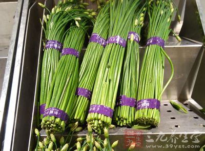 鲅魚，蒜苔，干辣椒，蔥，姜，老干媽豆豉醬