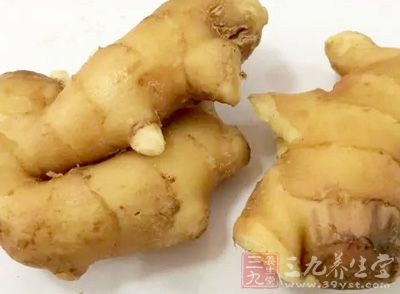 鷹嘴豆100g，姜1塊，香葉4片，花椒1小把，八角2個，干辣椒1個，鹽適量
