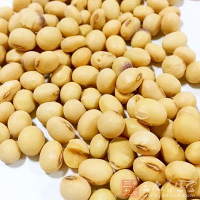 黃豆500克，食鹽適量，植物油適量