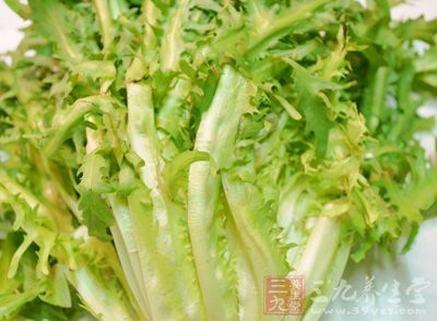 生菜1顆，生抽，蚝油，糖，油