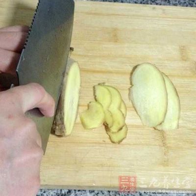 魚片(我用的是羅非魚片，Tilapia)，大米(最好是東北大米)，姜絲