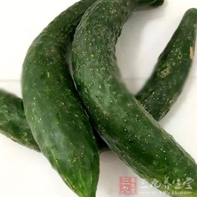 黃瓜絲30克，泡菜片30克，綠豆芽適量，白水雞蛋0.5個