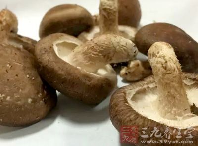 油菜,鮮香菇,鹽,蒜茸,姜末,料酒,蚝油,水澱粉 油菜,鮮香菇,鹽,蒜茸,姜末,料酒,蚝油,水澱粉