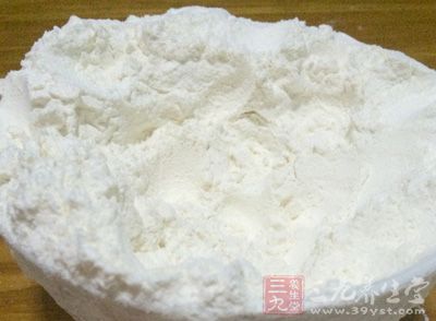 面粉，紅燒肉，香菜，青椒，肉湯