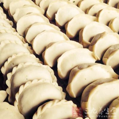 包餃子時注意不要包太大