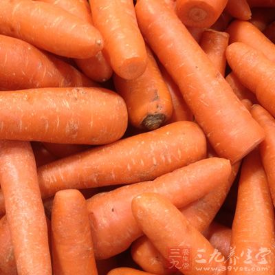 肉末、胡蘿卜、雞蛋 肉末、胡蘿卜、雞蛋