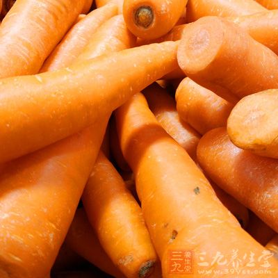 繭蛹,芹菜,胡蘿卜,彩椒 繭蛹,芹菜,胡蘿卜,彩椒