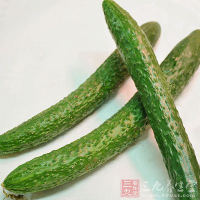 黃瓜所含的黃瓜酸,能促進人體的新陳代謝 黃瓜所含的黃瓜酸,能促進人體的新陳代謝