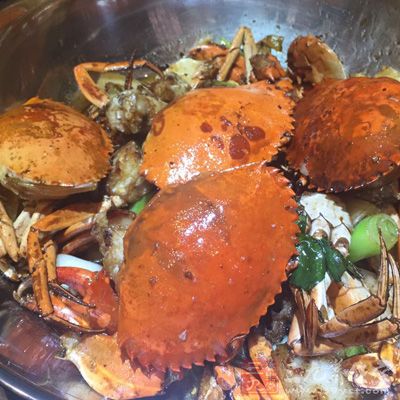 螃蟹,蔥,姜,料酒,醋,糖,生抽,鹽,高湯 螃蟹,蔥,姜,料酒,醋,糖,生抽,鹽,高湯