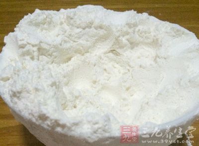 低筋面粉適量，胡椒粉適量