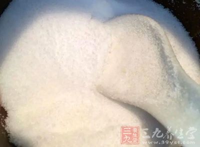 牛腩、適量鹽、少許糖、土豆、洋蔥切碎,咖喱粉1包 牛腩、適量鹽、少許糖、土豆、洋蔥切碎,咖喱粉1包