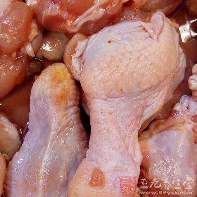 雞腿3只500克，腌料35克，水50克，裹粉100克，面糊水面粉30克，水少許