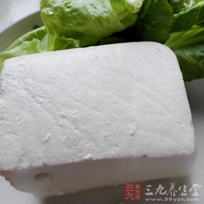 莼菜，豆腐，番茄，香菜，鹽，雞精，胡椒粉，澱粉，香油，香蔥