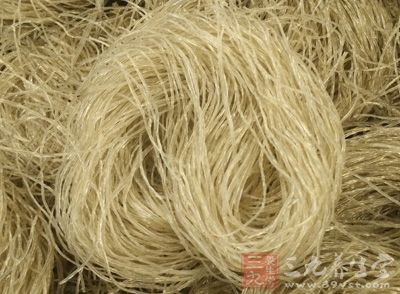 大白菜1/4棵,粉絲一小捆,豬瘦肉200g,鹽,雞粉,生粉 大白菜1/4棵,粉絲一小捆,豬瘦肉200g,鹽,雞粉,生粉