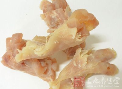 蹄筋口感淡嫩不膩，含有豐富的膠原蛋白質