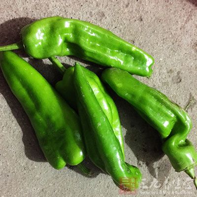 鮮嫩生姜，泡椒，豬瘦肉，青椒
