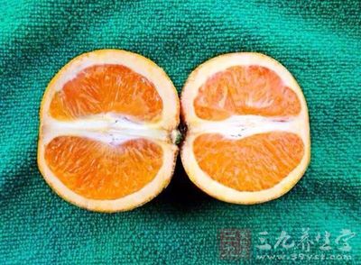 橙子2斤、白砂糖130g、檸檬1/ 4 個、鹽少許、清水400ml、白糖適量