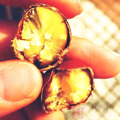 之後再把大米與板栗混合 之後再把大米與板栗混合