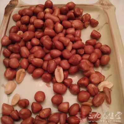 花生米100g，芋頭100g，牛奶200ml，椰漿150ml，白砂糖30g