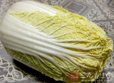 裡脊肉，郫縣豆瓣醬，小白菜，蛋清，澱粉，辣椒，花椒，蔥，姜，蒜，蒜苗