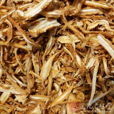 羊肉750克,當歸12克,黨參,黃芪,大蔥,醬,,油,鹽,白酒 羊肉750克,當歸12克,黨參,黃芪,大蔥,醬,,油,鹽,白酒