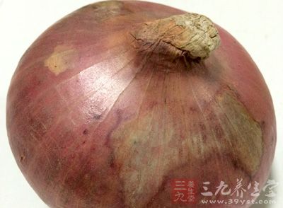 黃醬，甜面醬(2：1)，洋蔥，大蔥，蒜頭，肉糜，胡蘿卜，青椒，黃瓜，大蔥
