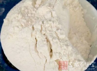 面,高筋面粉,清水,雞蛋,鹽,配菜,小黃瓜 面,高筋面粉,清水,雞蛋,鹽,配菜,小黃瓜