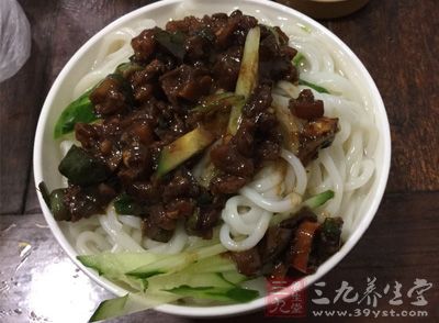 放上肉醬即可