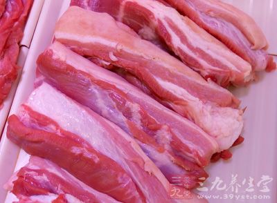 筍干,五花肉,蒜片,姜片 筍干,五花肉,蒜片,姜片