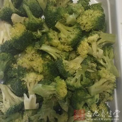 將西蘭花擺盤