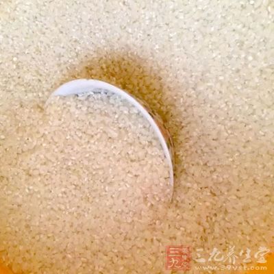 神曲15克,陳皮10克,大米50克 神曲15克,陳皮10克,大米50克