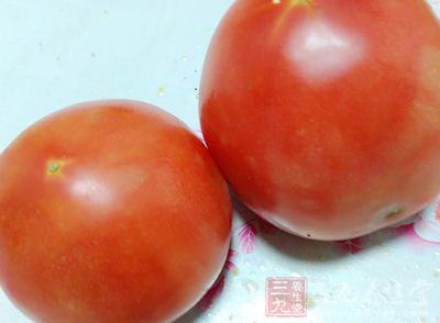 新西蘭羊排、面包糠、大蒜、番茄、番薯、鮮迷迭香 新西蘭羊排、面包糠、大蒜、番茄、番薯、鮮迷迭香