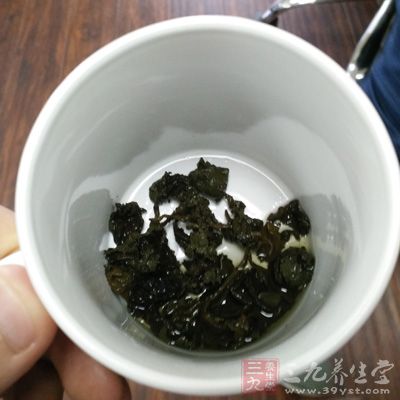 烏龍茶其中含有的單寧酸可以促進脂肪的代謝 烏龍茶其中含有的單寧酸可以促進脂肪的代謝