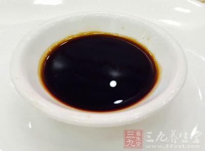 海螺500克，醬油200克，味精15克，白糖20克