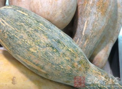 半個南瓜、面粉隨意、紅豆餡或芝麻餡 半個南瓜、面粉隨意、紅豆餡或芝麻餡