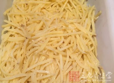 苤藍,土豆絲,辣椒,蘋果醋,辣椒面,鹽,糖 苤藍,土豆絲,辣椒,蘋果醋,辣椒面,鹽,糖