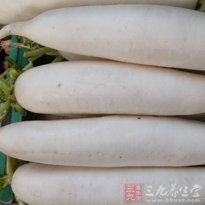 小排200克,白蘿卜500克,適量的大蒜葉 小排200克,白蘿卜500克,適量的大蒜葉