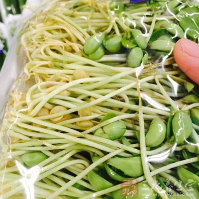 河粉400g,綠豆芽100g,韭黃50g,瘦牛肉80g,紅蔥頭30g 河粉400g,綠豆芽100g,韭黃50g,瘦牛肉80g,紅蔥頭30g