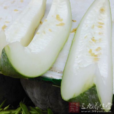 冬瓜，瘦肉餡，香菜，蔥，姜，鹽，料酒，味精