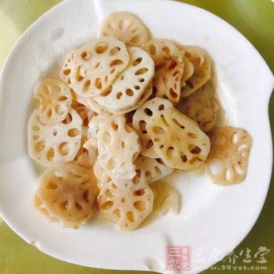 蓮藕300克,青尖椒50克,南瓜50克 蓮藕300克,青尖椒50克,南瓜50克