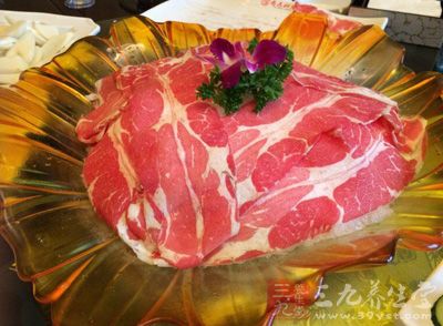 羊肉1000克，水發腐竹150克，水發木耳75克