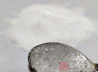 低粉150克，植物油65克，200克，鹽1小匙，糖1小匙