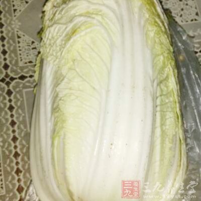 丁香5粒,香葉1片,白菜1棵,胡蘿卜2根,牛肉精1塊,鹽2茶匙(10g) 丁香5粒,香葉1片,白菜1棵,胡蘿卜2根,牛肉精1塊,鹽2茶匙(10g)