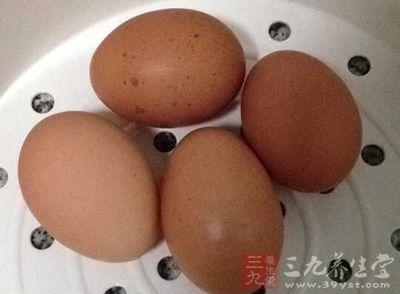 雞蛋4個,生抽,蔥 雞蛋4個,生抽,蔥