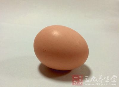 牛油75克,幼糖30克,雞蛋半粒,香精半茶匙,面粉150克 牛油75克,幼糖30克,雞蛋半粒,香精半茶匙,面粉150克