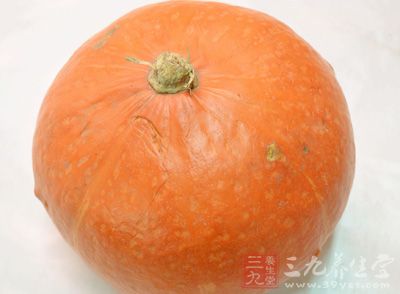 南瓜洗淨，去皮切塊