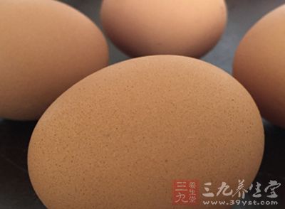 50克馬蹄、雞蛋液、生姜、蔥末