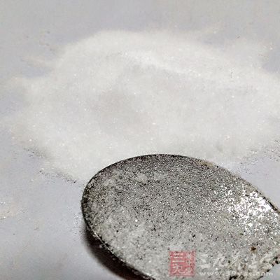 適量的白砂糖 適量的白砂糖