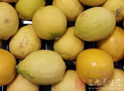 檸檬2個，蛋1枚，細砂糖100克