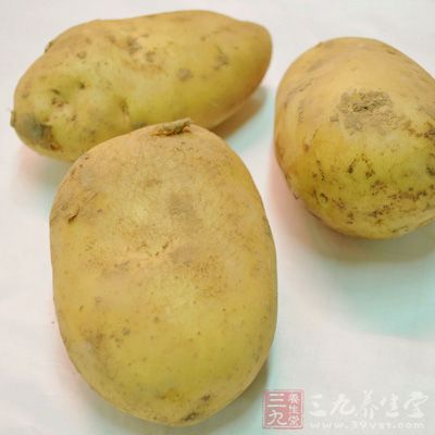 土豆,干辣椒,鹽,雞粉或味精 土豆,干辣椒,鹽,雞粉或味精
